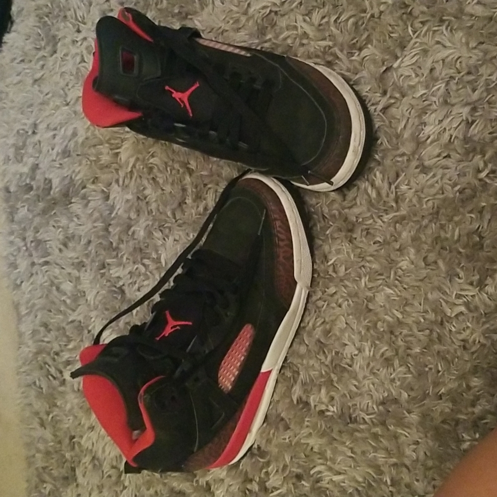 Jordan spizike shoes